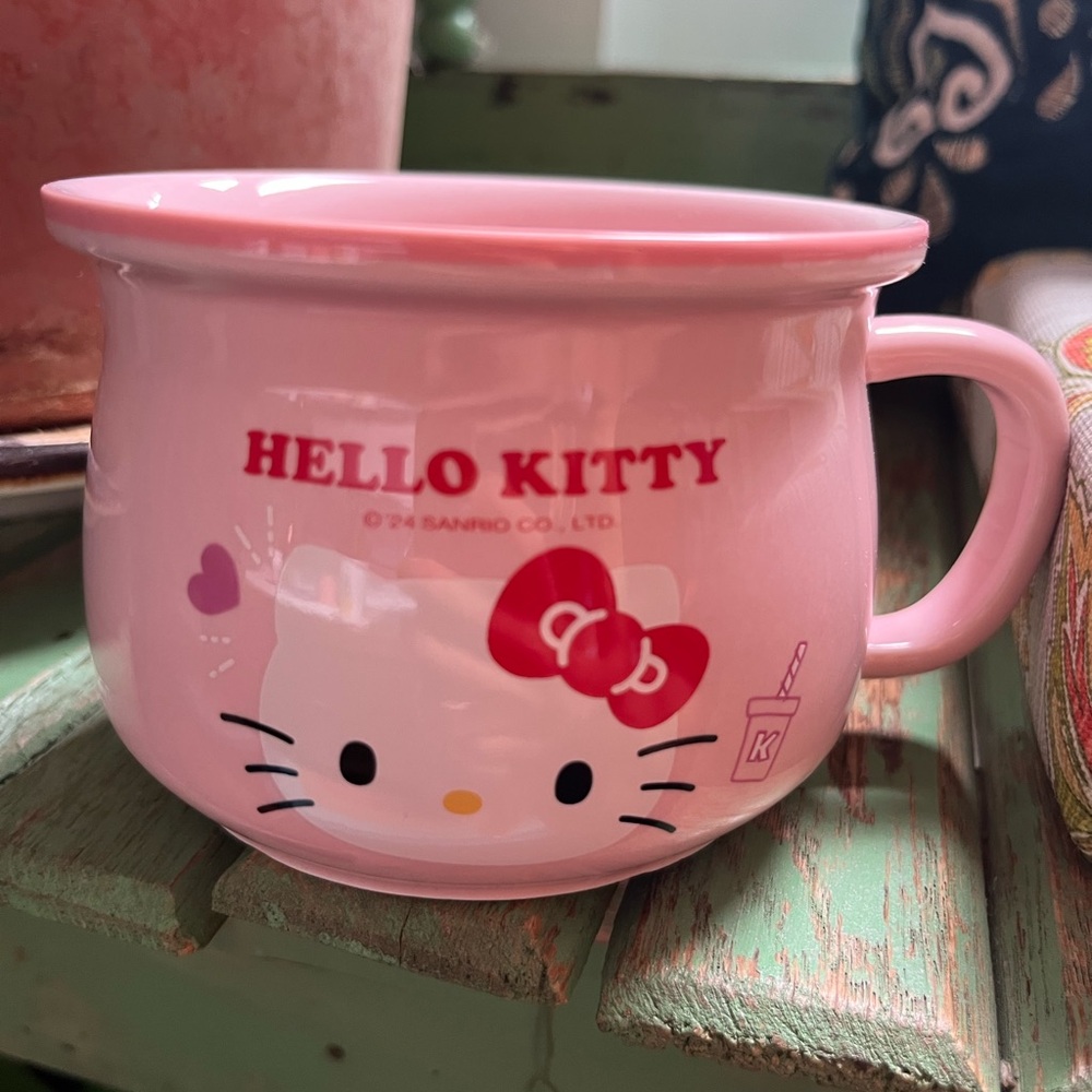 Hello Kitty Pink Cup with Red Bow